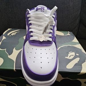 BRAND NEW BAPE KICKS